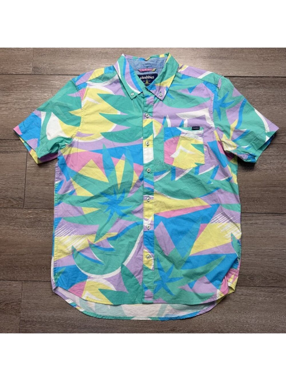 Chubbies Friday Shirt Mens Medium Multicolor Performance Button Down SS Hawaiian
